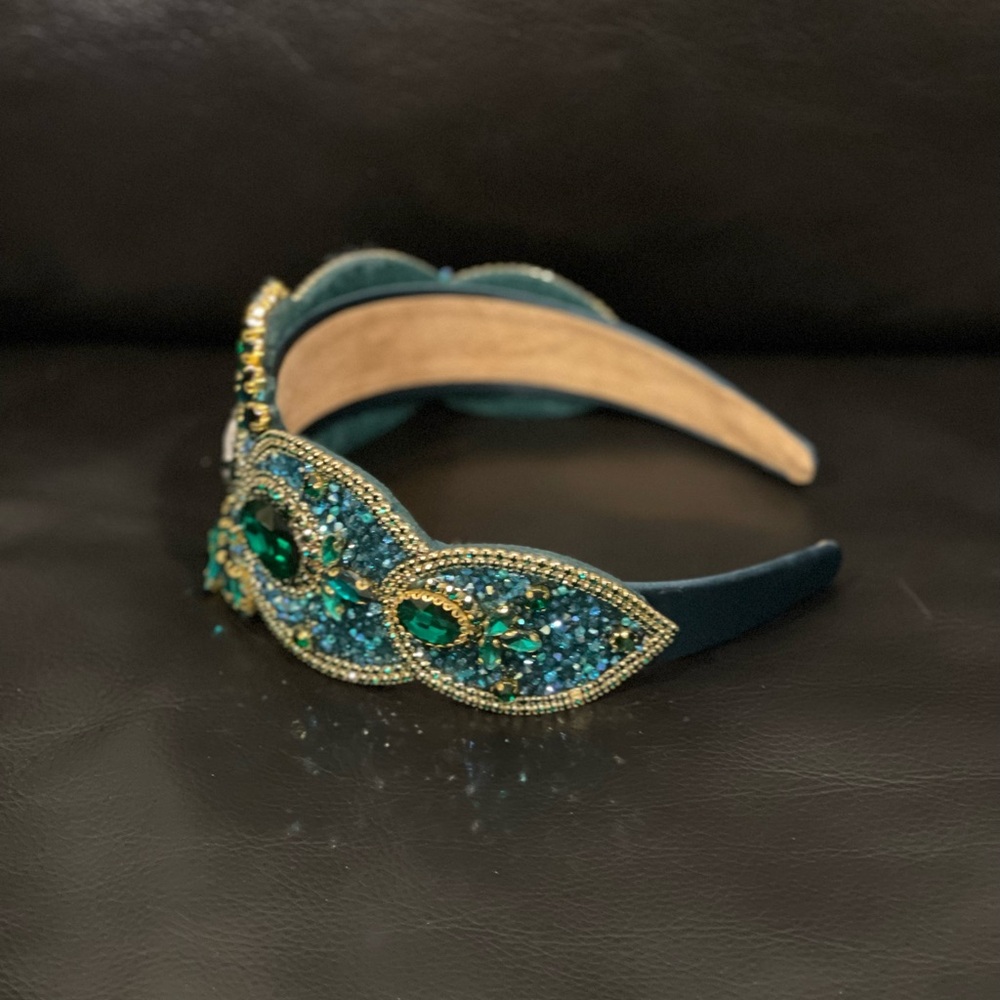 Emerald and Gold Cubic Zirconia Decor Headband
Royal, Hairband, Hair Accessories